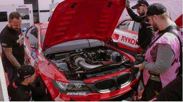 4 wheel alignment